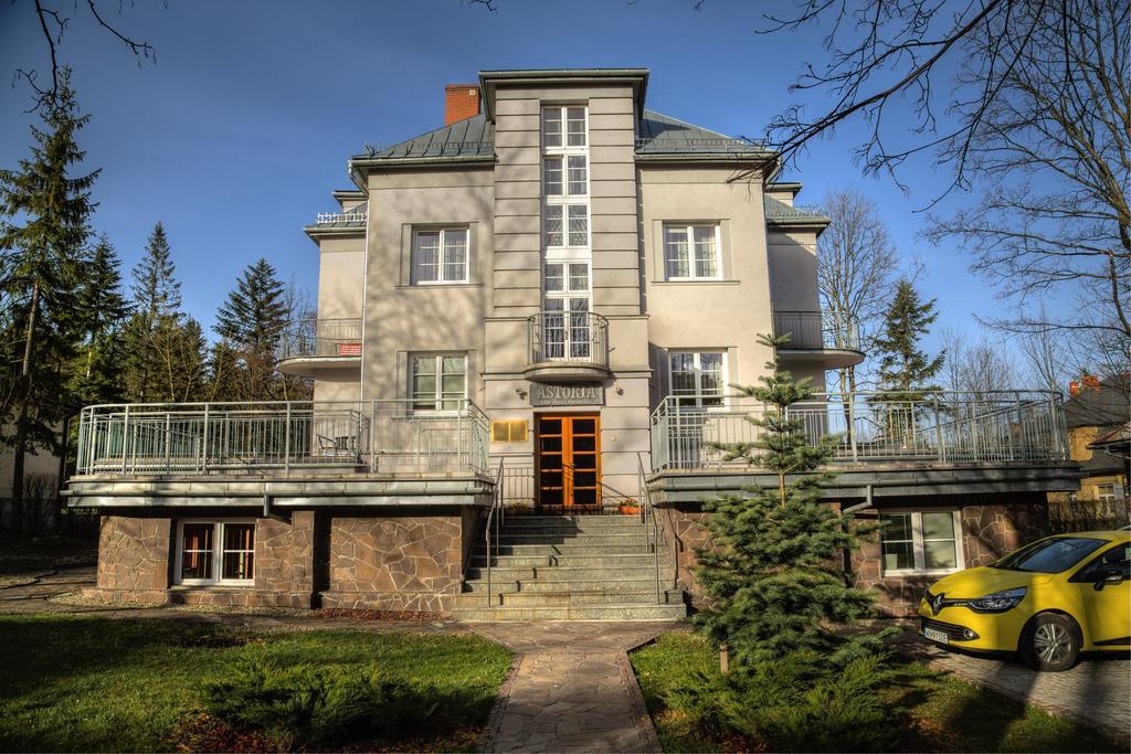 Bed & Breakfast Astoria - Literatow 2*